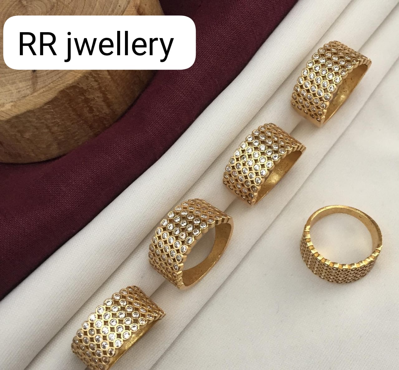 Luxury Anti-Tarnish Gold-Toned Twisted Diamond-Look Fashion Ring